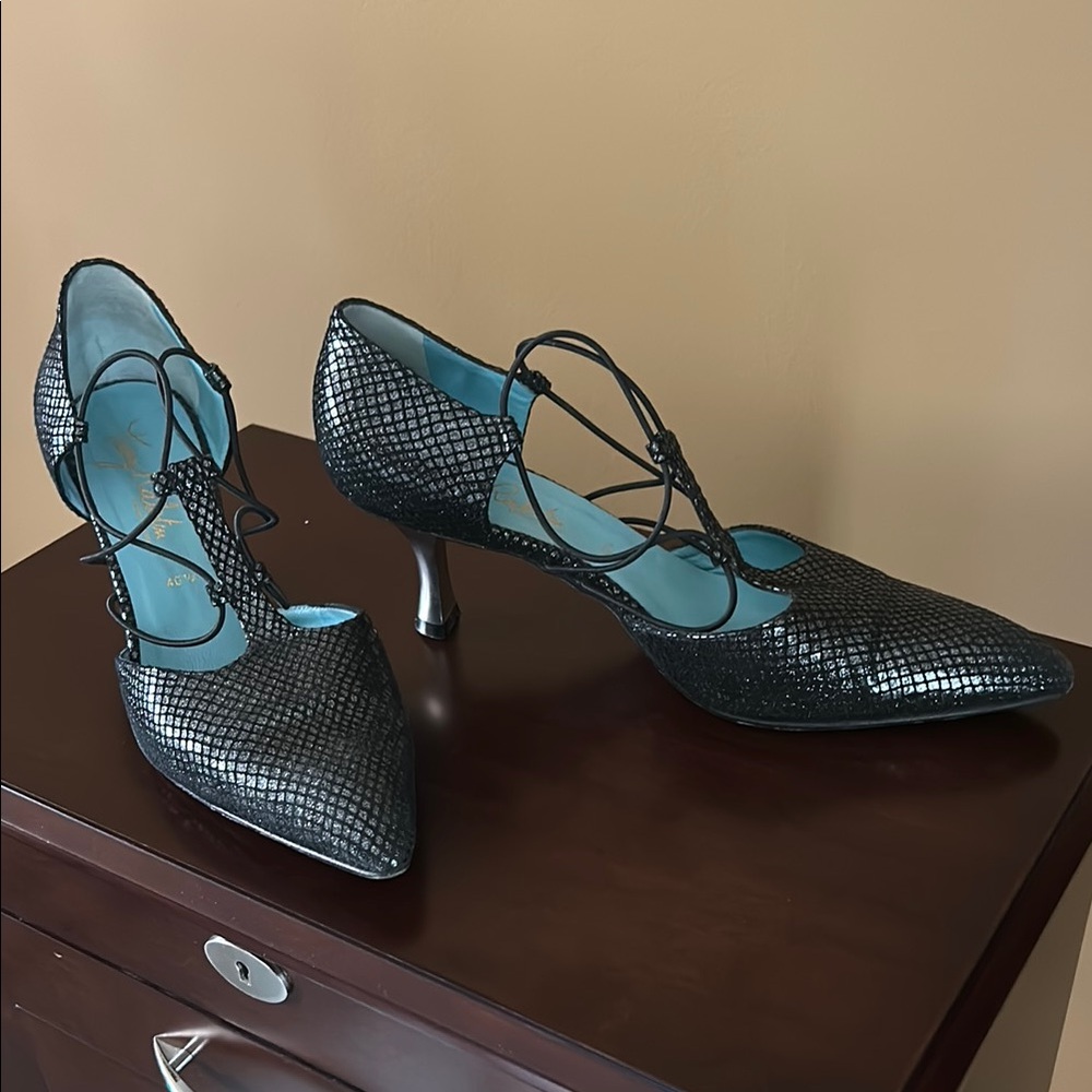 Thierry Rabotin Black Heels with Slim Design